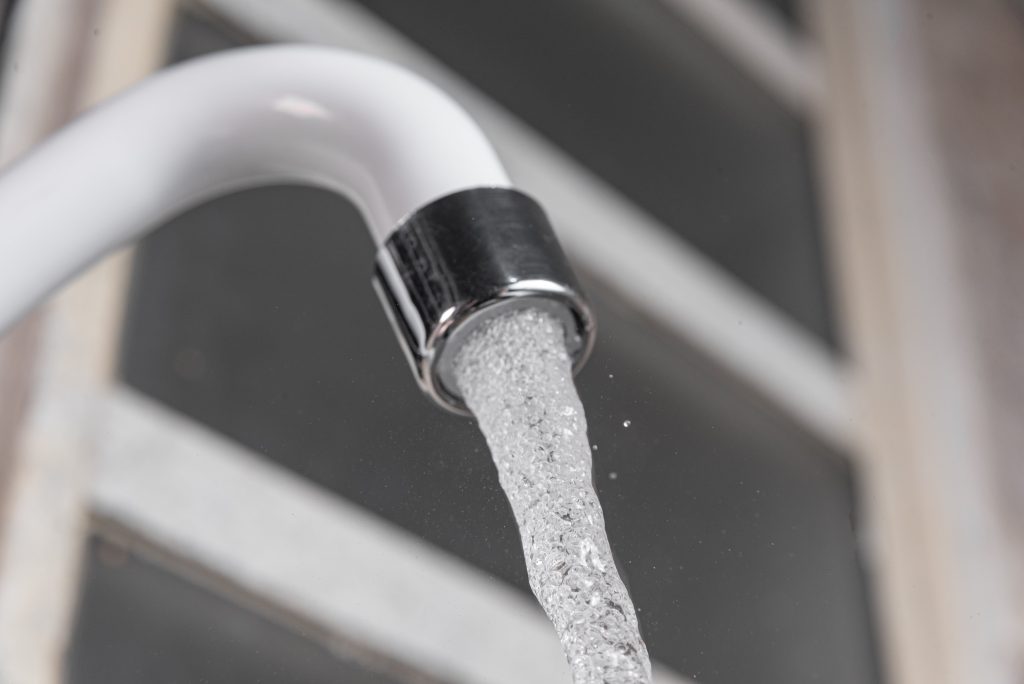 White Kitchen Sink Faucet Close Up Min